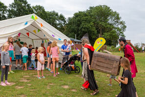 Kinderkirche: Kinderanimation auf dem Ostsee Campingplatz Hemmelmark